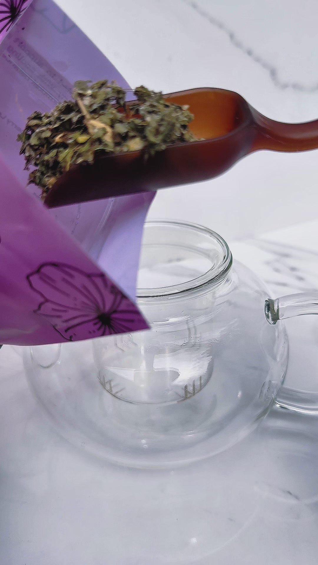 video of hormone balance tea being steeped
